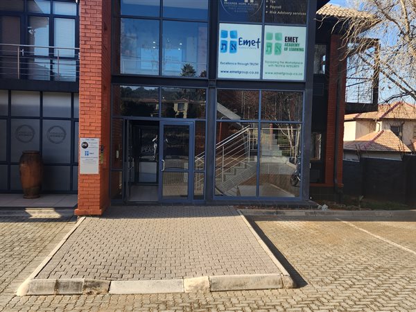 214  m² Commercial space in Ruimsig