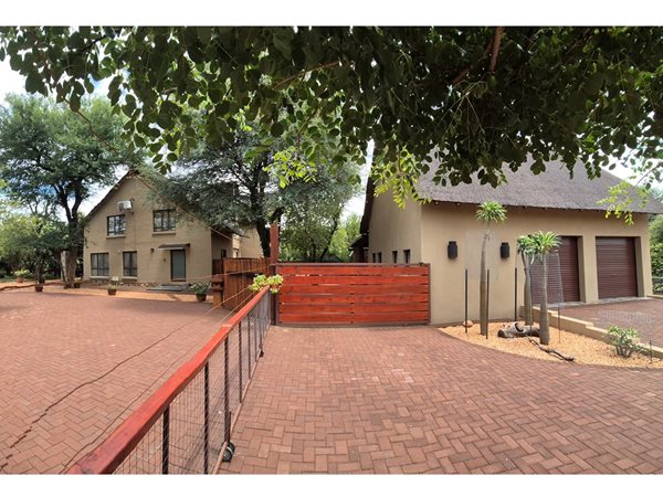 4 Bedroom House 4 Bedroom House