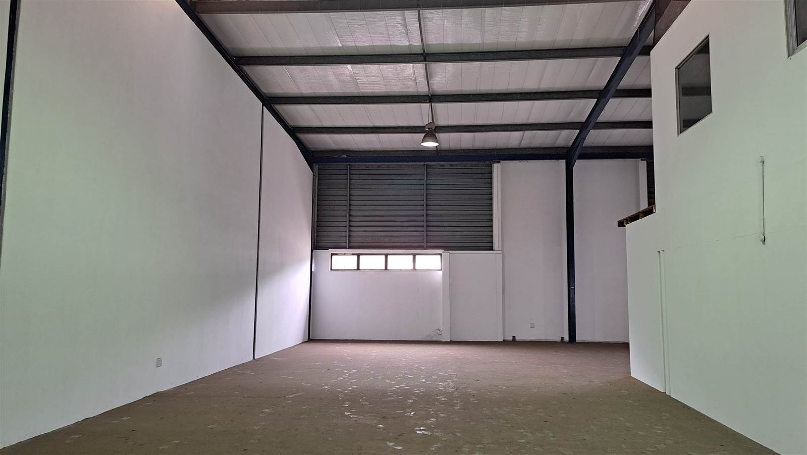 395  m² Industrial space in Red Hill photo number 3