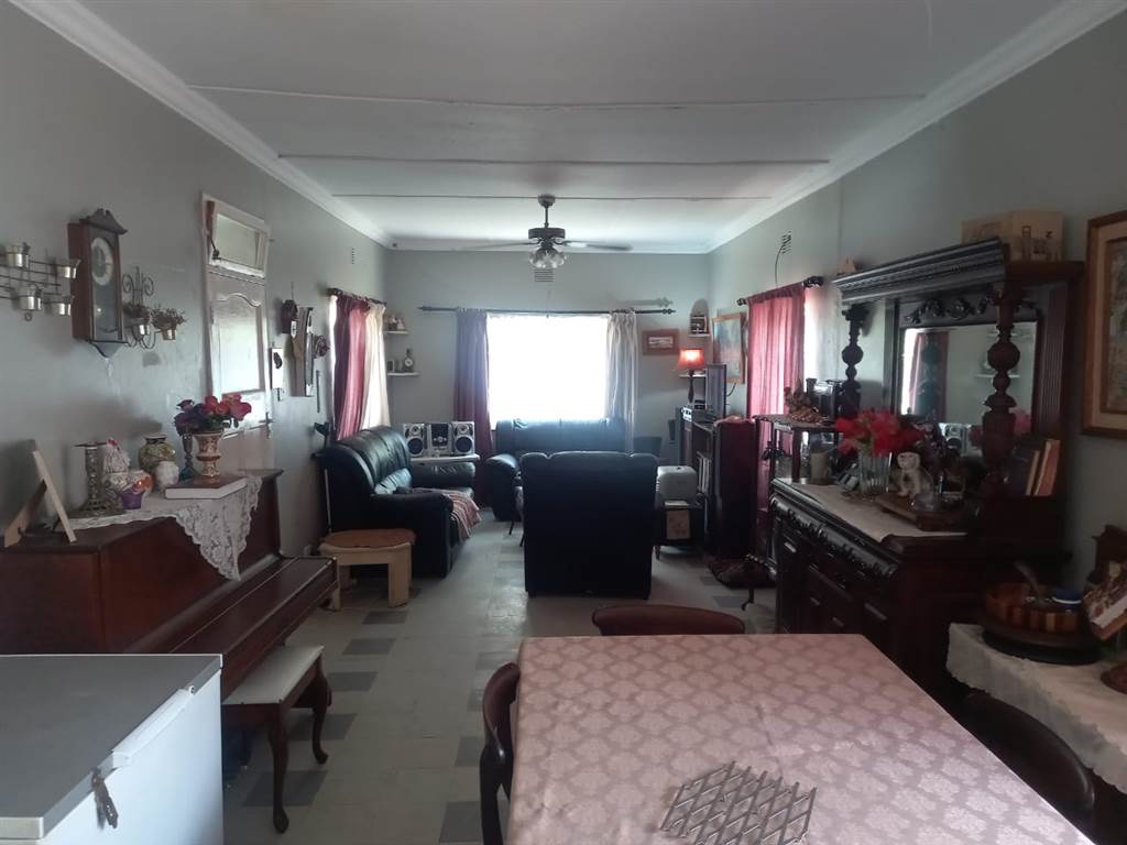 3 Bed House in Vierfontein photo number 5
