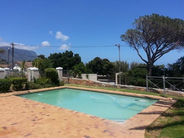 3 Bed Townhouse in Camps Bay
