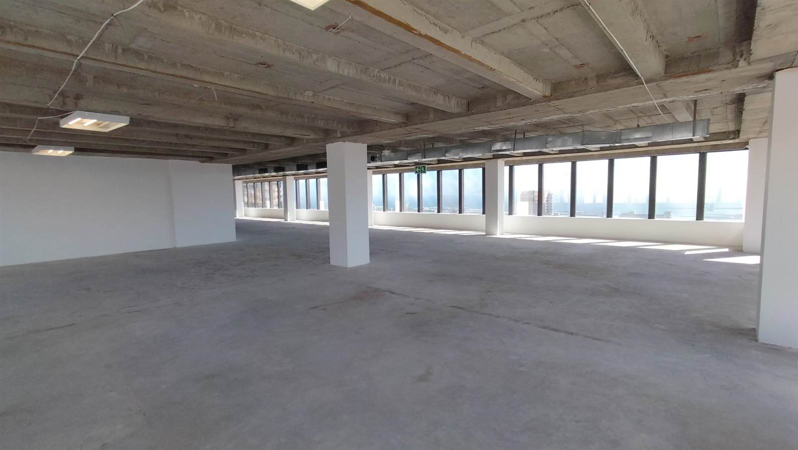 853  m² Office Space in Cape Town City Centre photo number 4