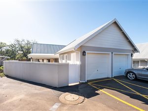 2 Bed Townhouse in Caledon Estate