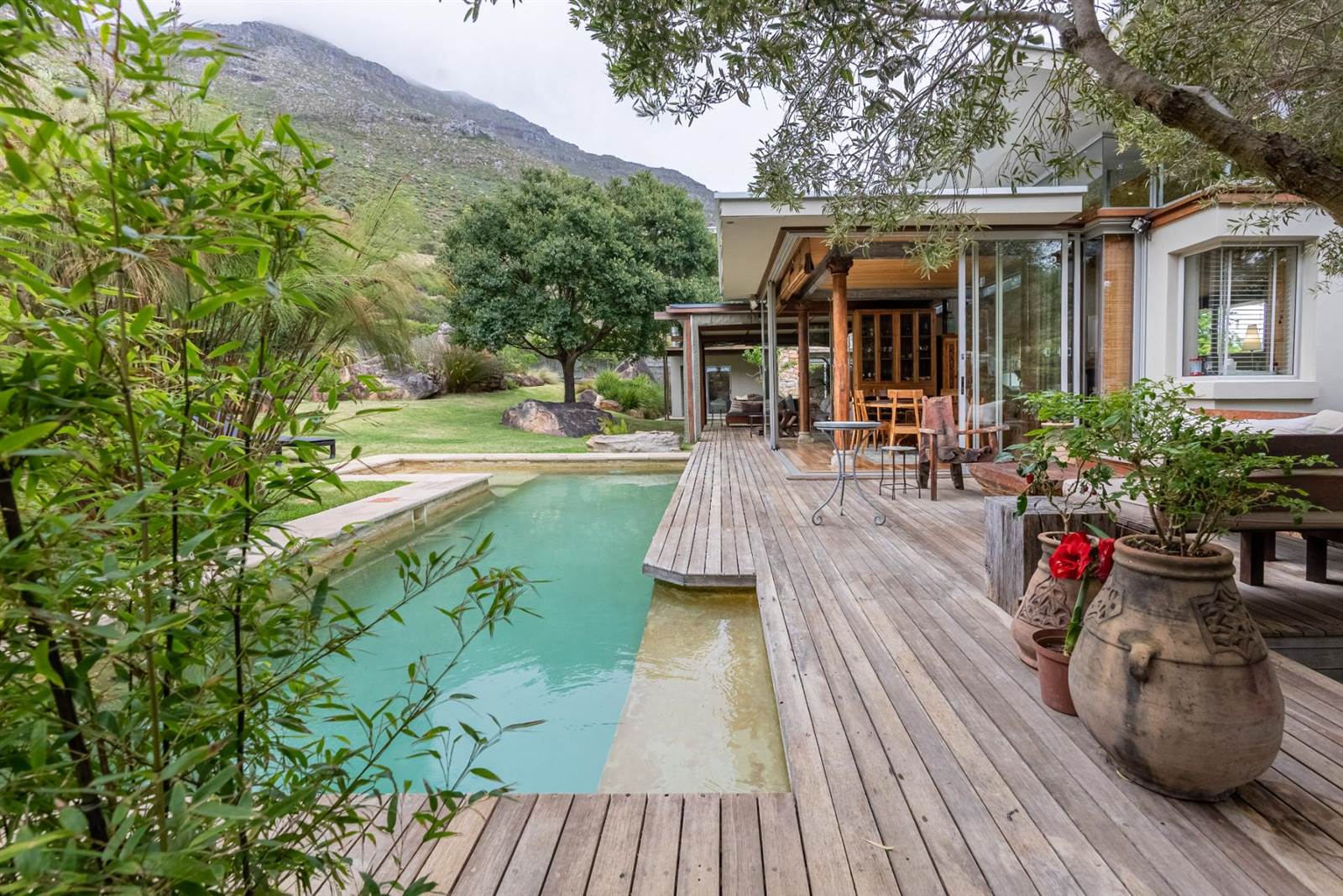 5 Bed House in Hout Bay and surrounds photo number 6