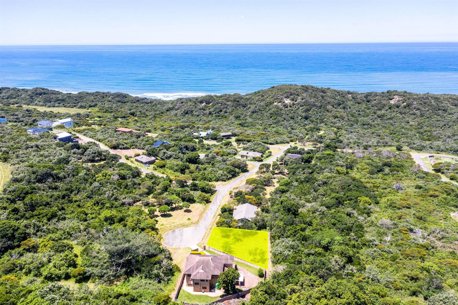 756 m² Land available in Cintsa photo number 1