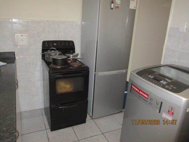 1 Bed Flat in Durban CBD photo number 13
