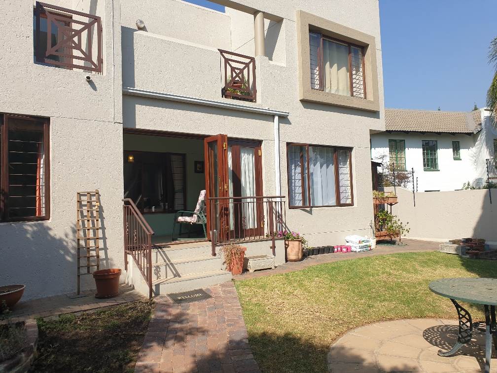 3 Bed Simplex in Marais Steyn Park photo number 1