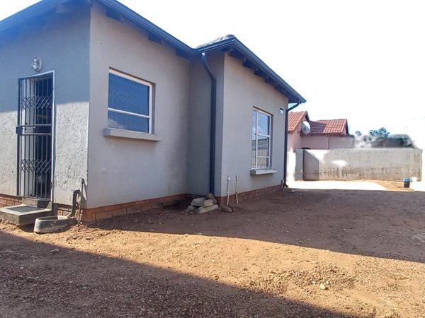 3 Bedroom House 3 Bedroom House