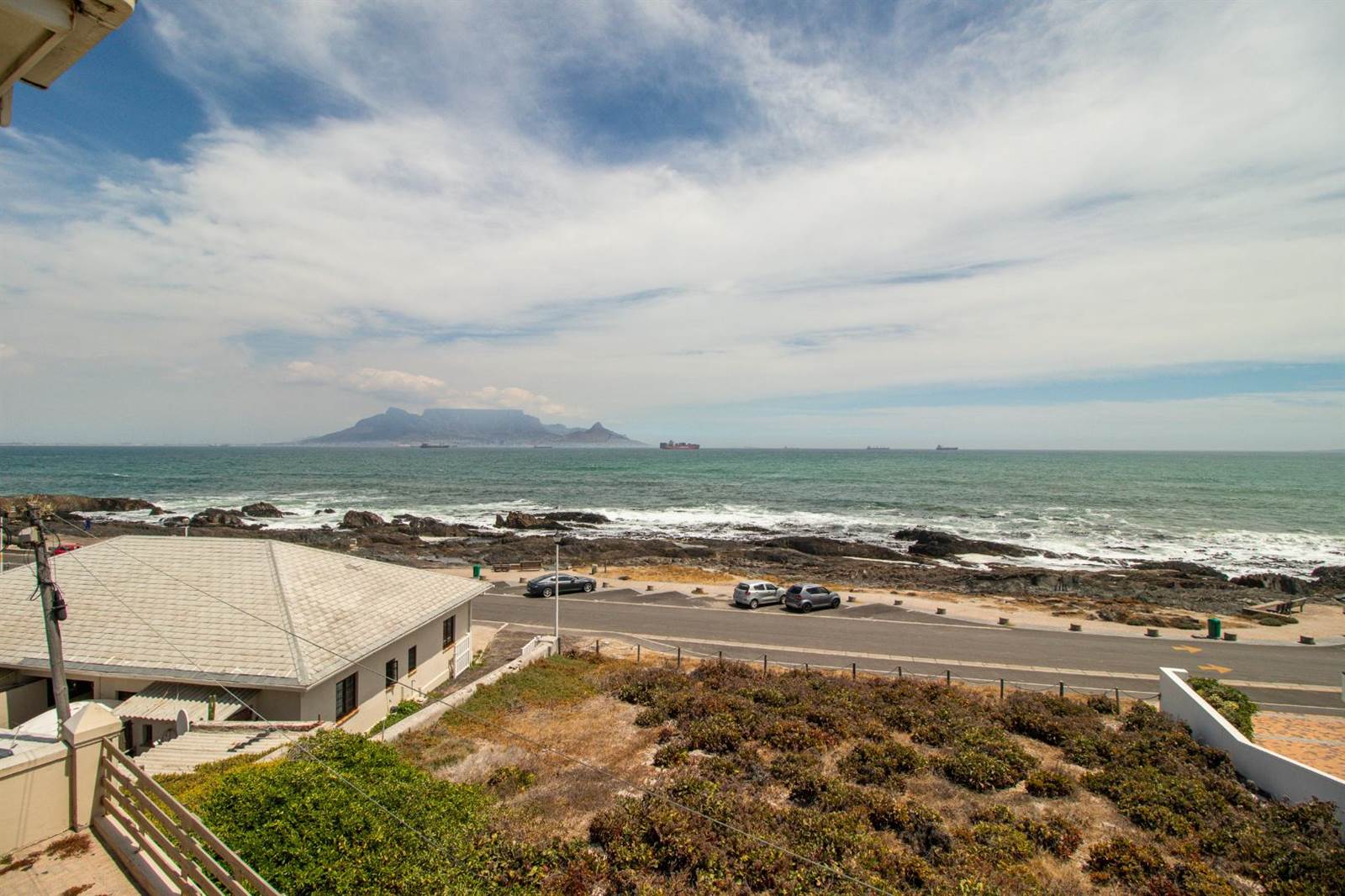 5 Bed House in Bloubergstrand photo number 16