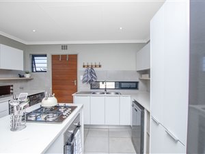 3 Bed House in Kya Sands