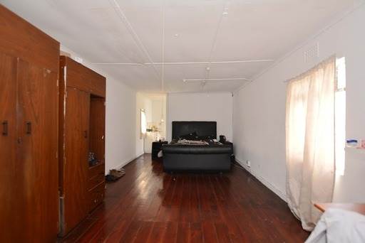 9 Bed House in Parow Central photo number 14