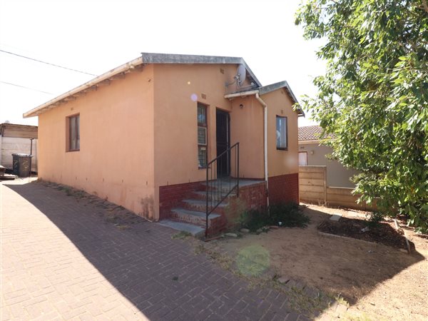 2 Bedroom House 2 Bedroom House