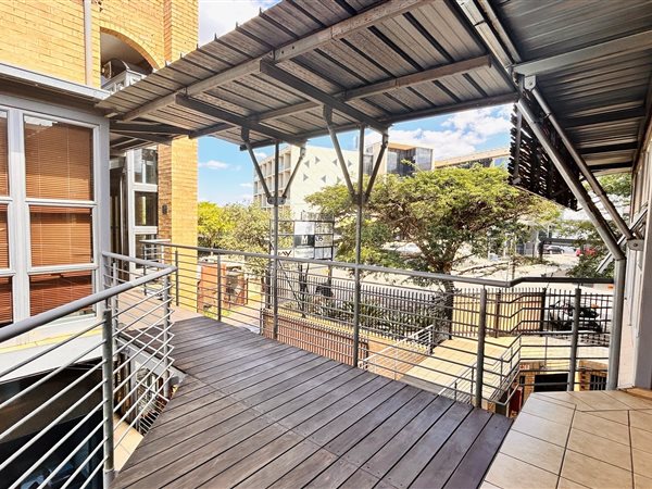 966 m² Commercial space 966 m² Commercial space