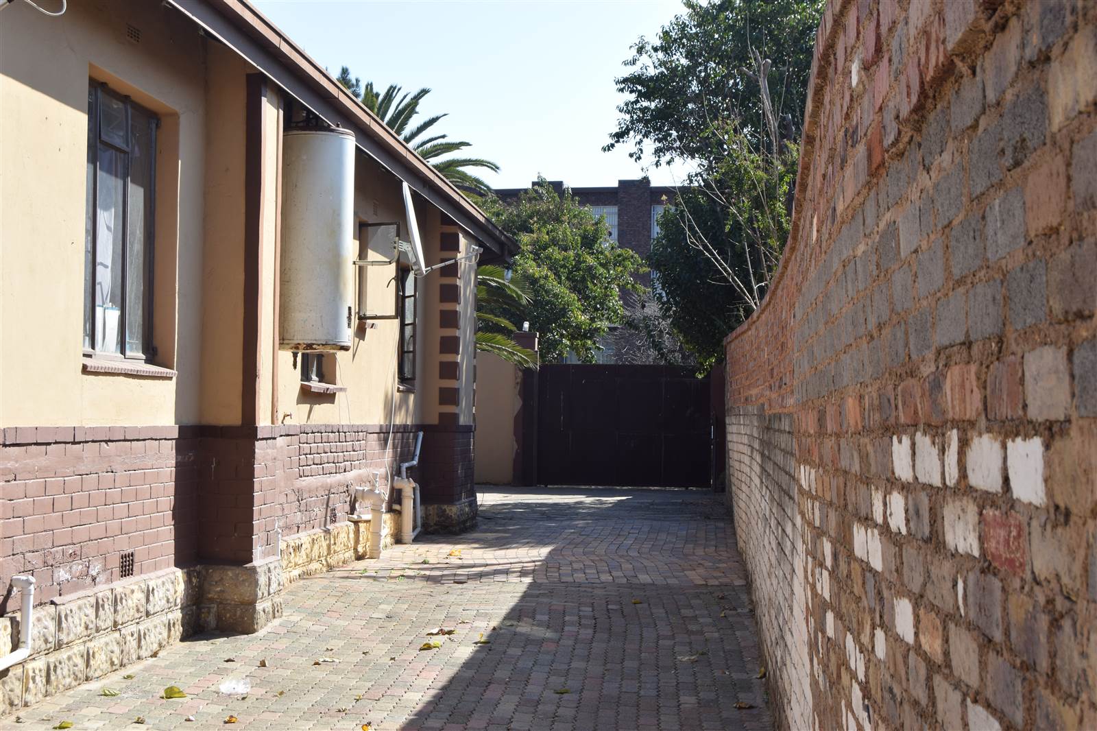 12 Bed House in Germiston South photo number 17