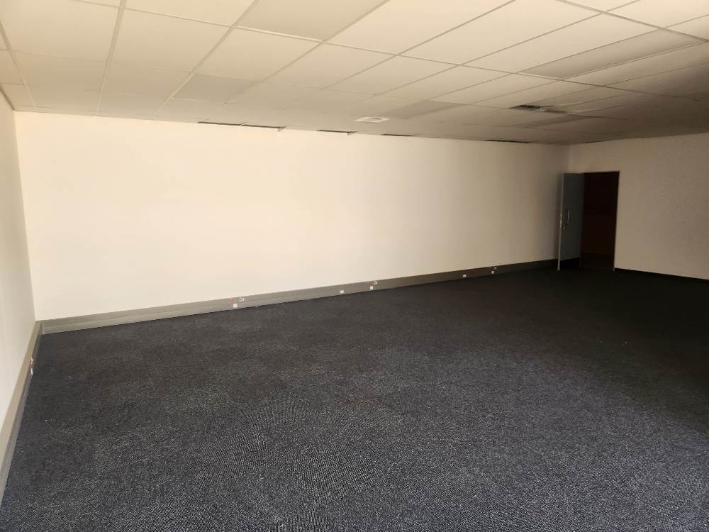 1315  m² Industrial space in Olifantsfontein photo number 11