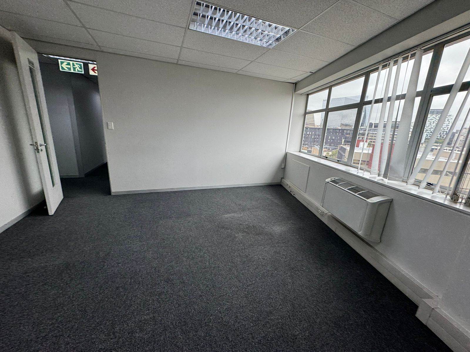 35  m² Commercial space in Sandown photo number 7
