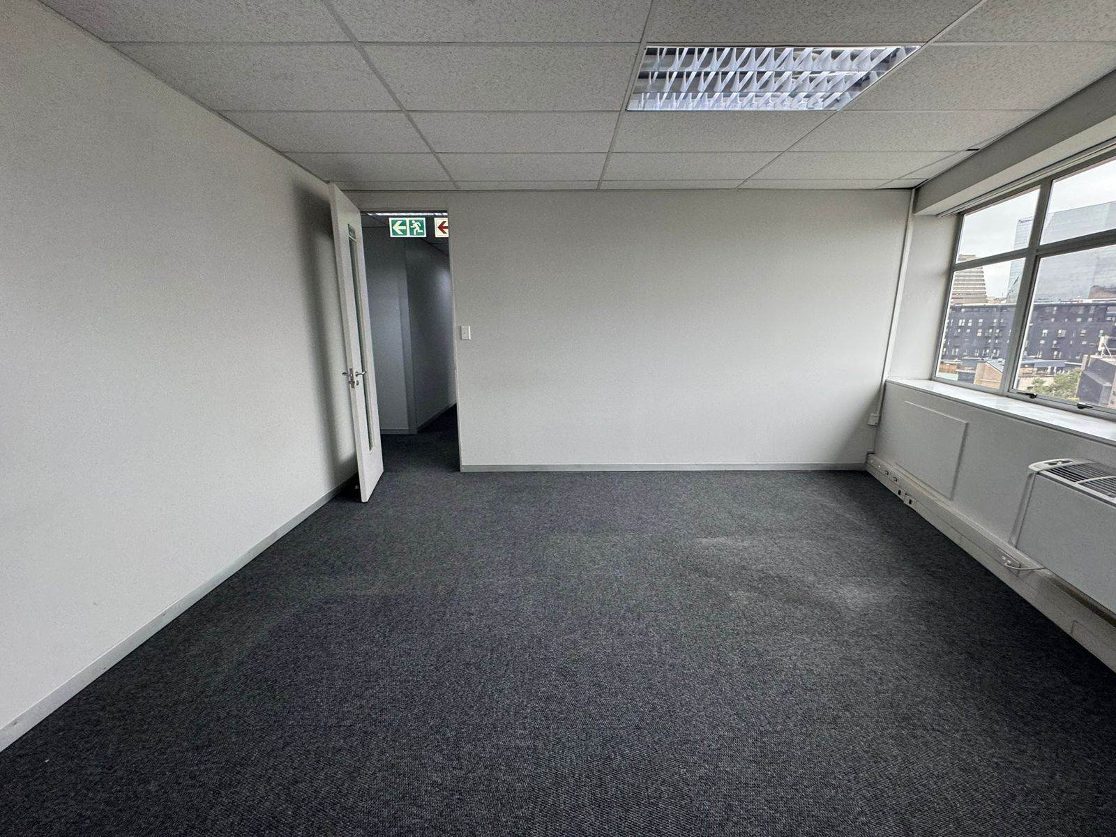 35  m² Commercial space in Sandown photo number 9