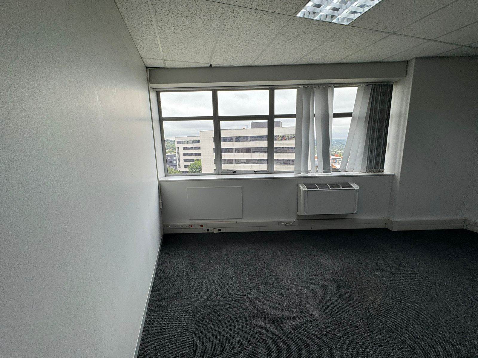 35  m² Commercial space in Sandown photo number 10