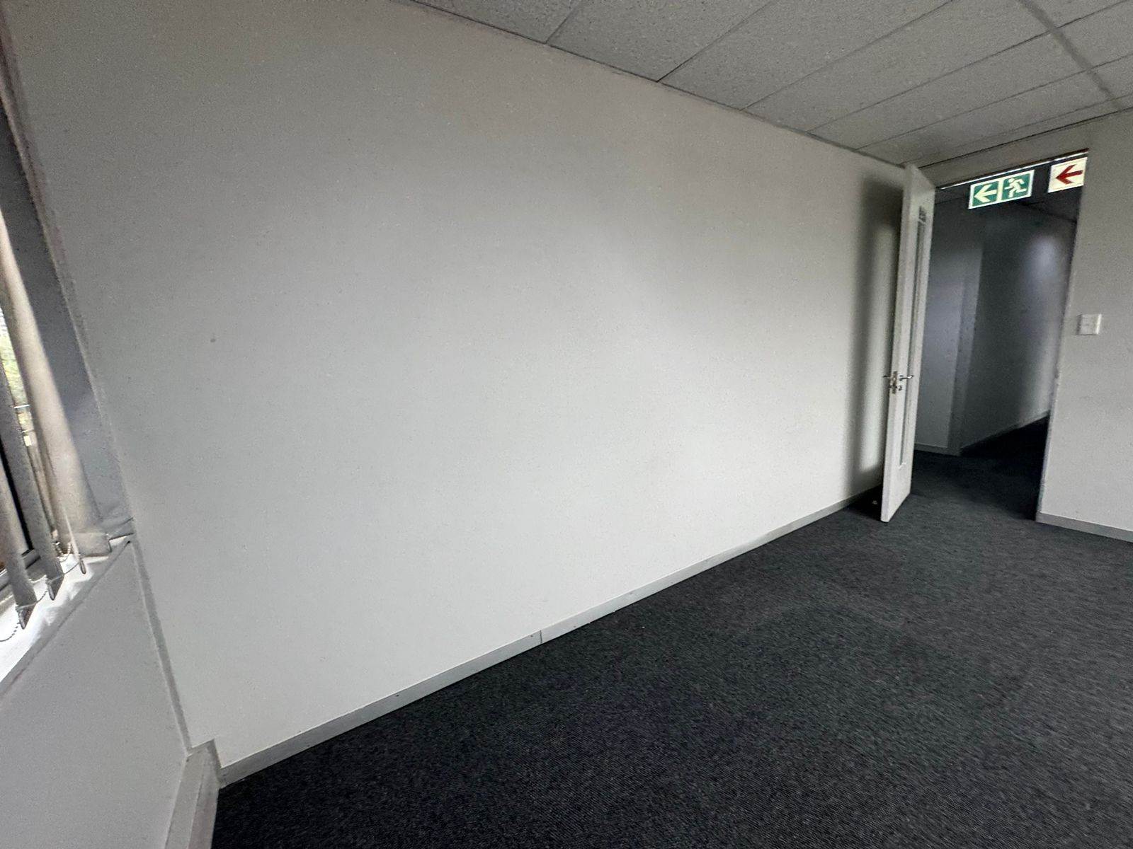 35  m² Commercial space in Sandown photo number 8