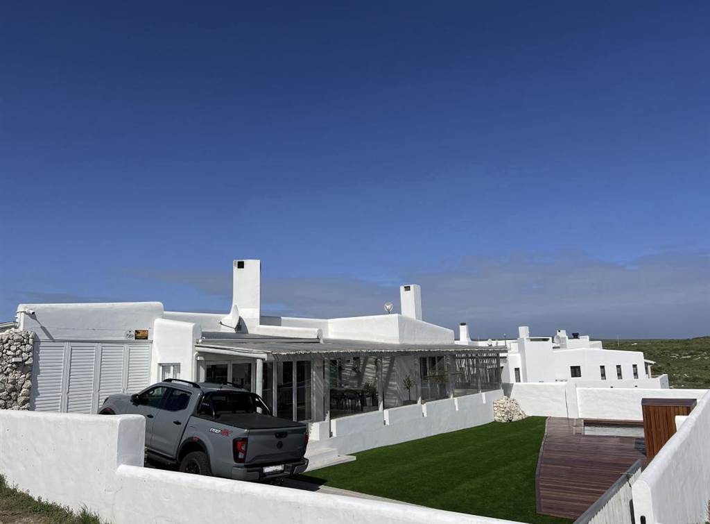 3 Bed House in Paternoster photo number 1