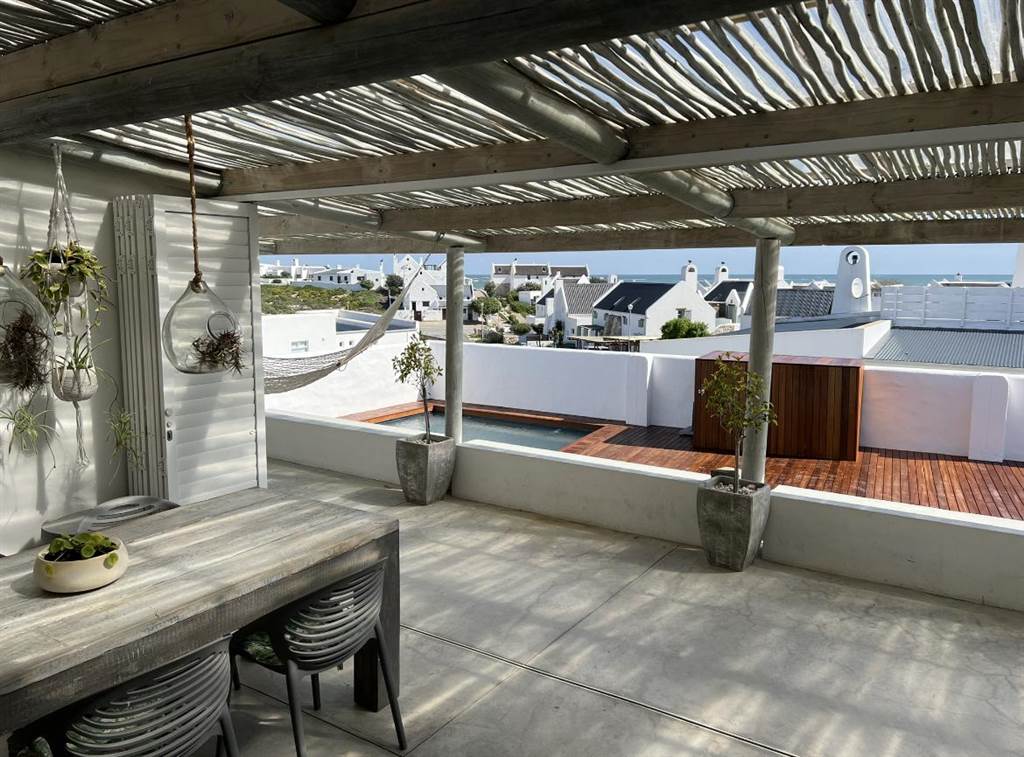 3 Bed House in Paternoster photo number 4