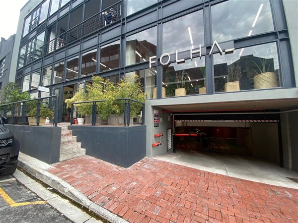 609  m² Retail Space in Green Point