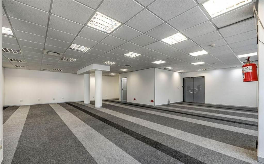 483  m² Office Space in Cape Town City Centre photo number 10