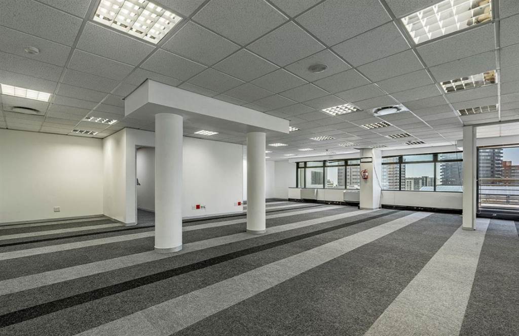 483  m² Office Space in Cape Town City Centre photo number 9