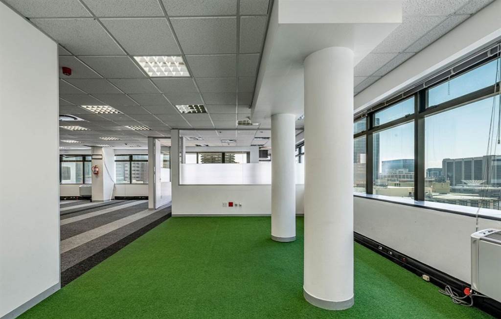 483  m² Office Space in Cape Town City Centre photo number 5