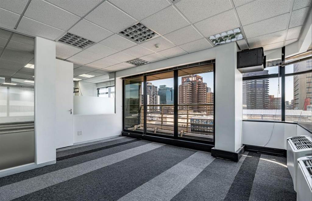 483  m² Office Space in Cape Town City Centre photo number 1