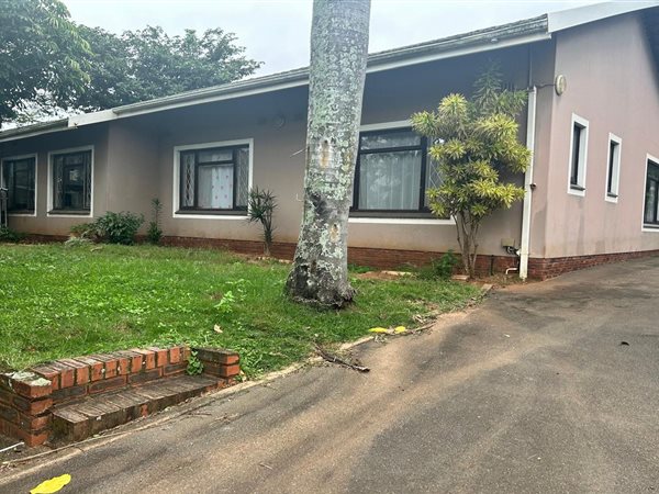 4 Bedroom House 4 Bedroom House