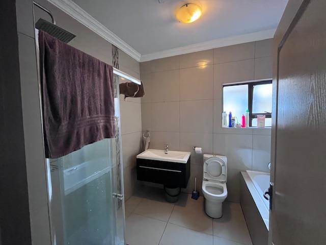 3 Bed House in Johannesburg Central photo number 9