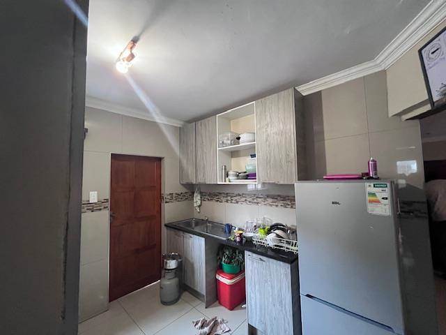 3 Bed House in Johannesburg Central photo number 7