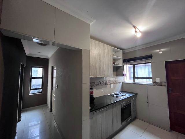 3 Bed House in Johannesburg Central photo number 5