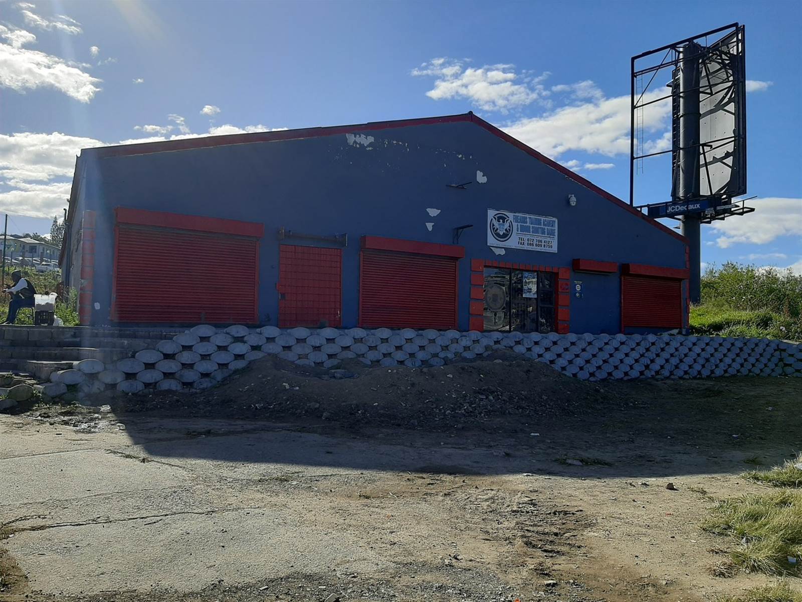 516  m² Commercial space in Mdantsane photo number 2