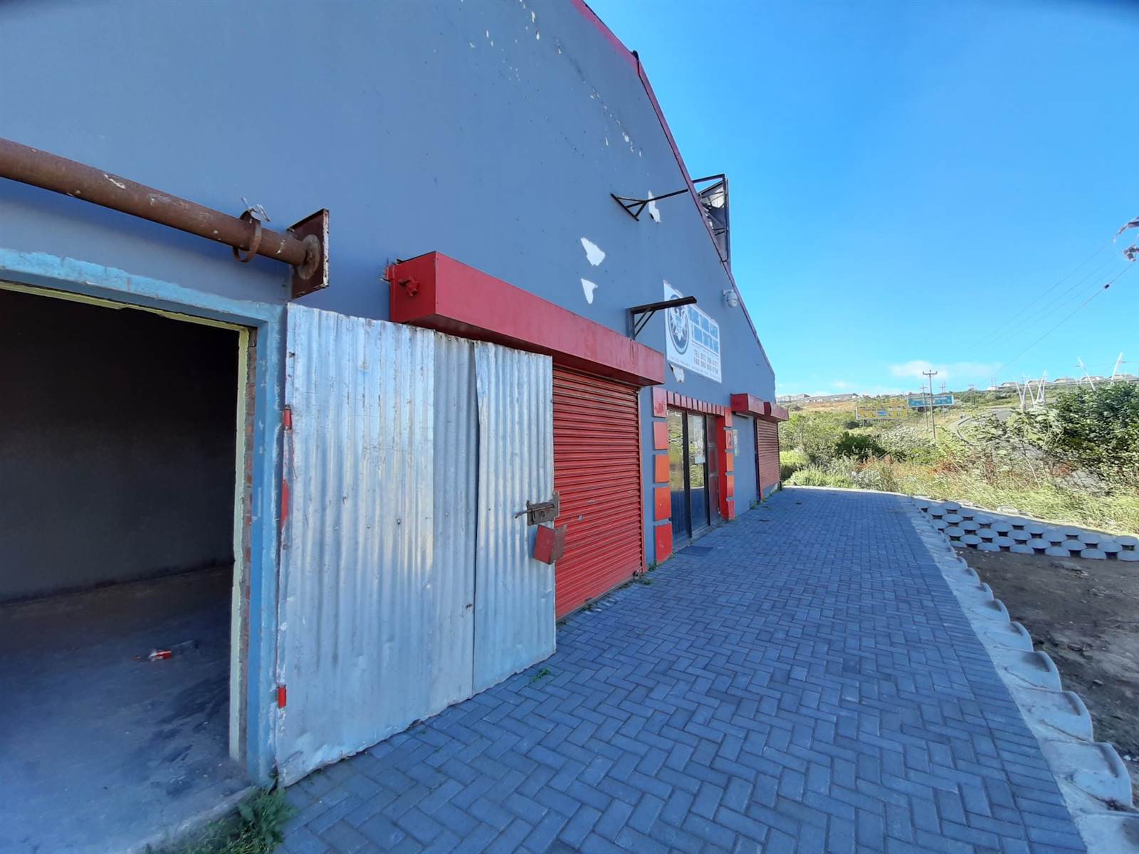 516  m² Commercial space in Mdantsane photo number 3
