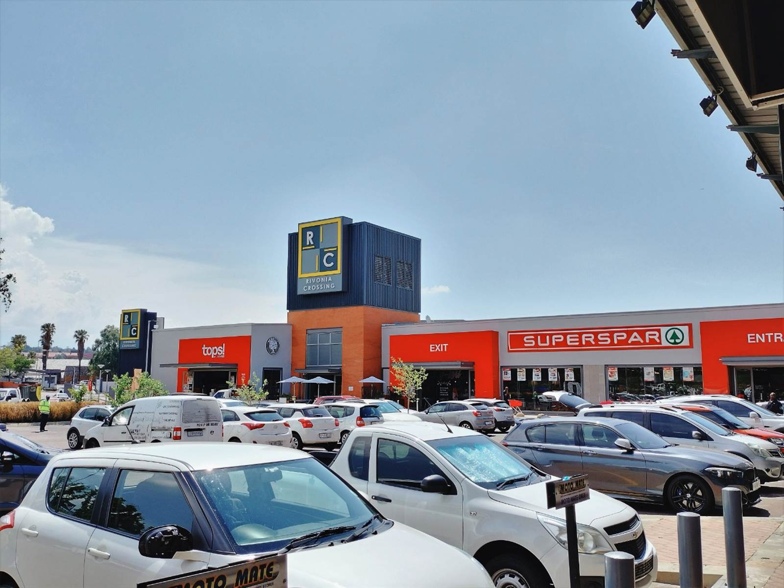 558  m² Commercial space in Rivonia photo number 2