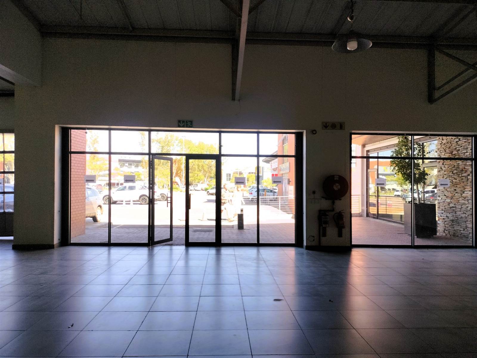 558  m² Commercial space in Rivonia photo number 5