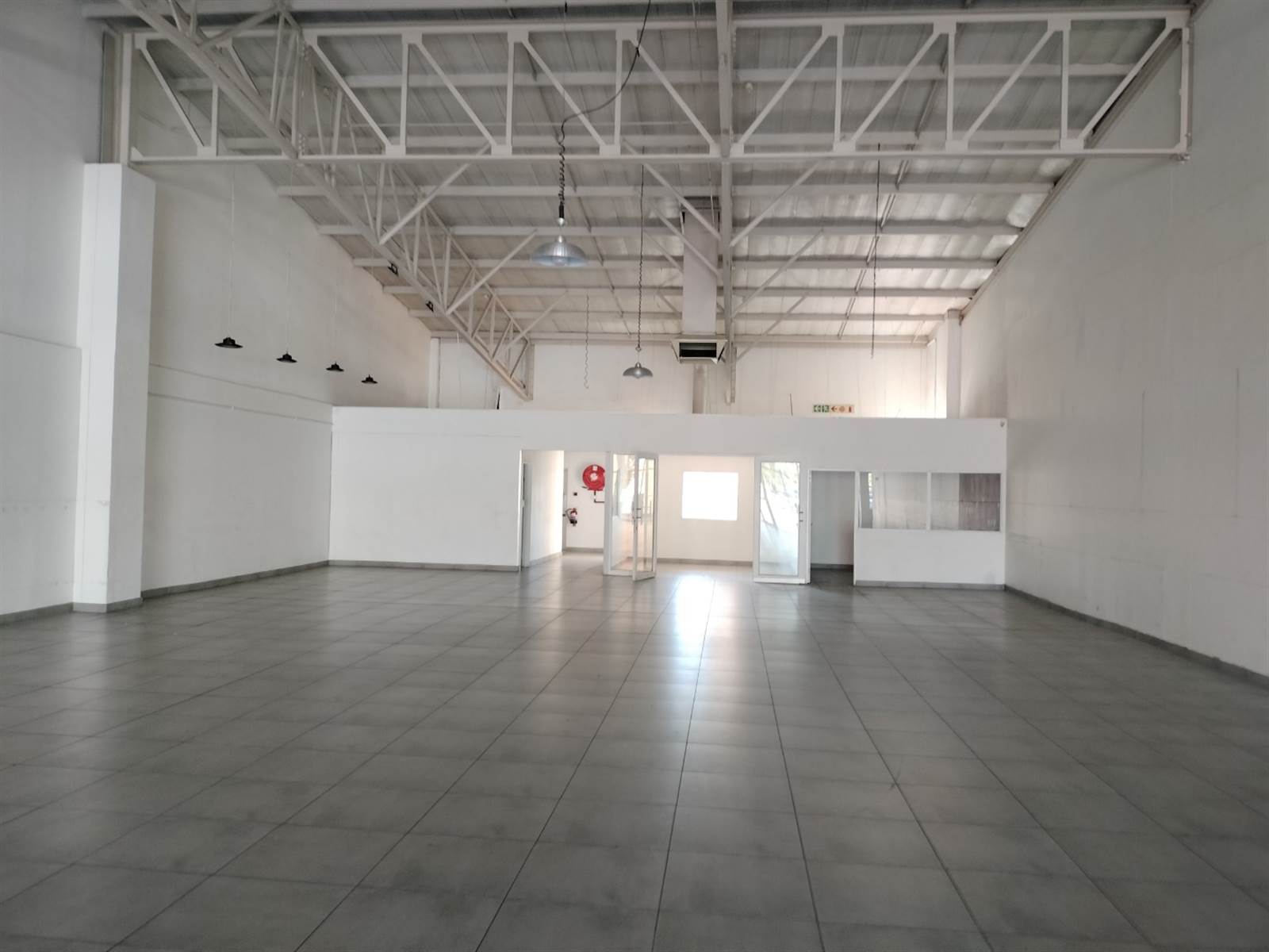 558  m² Commercial space in Rivonia photo number 7