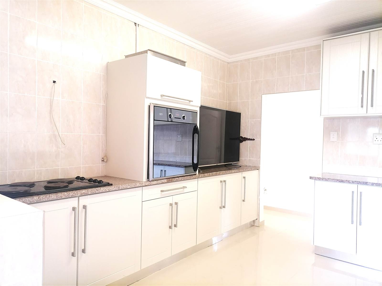 3 Bed House in Isipingo Beach photo number 11