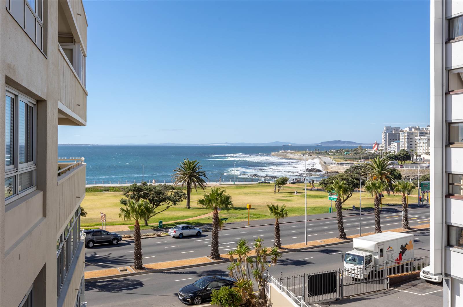 2 Bed Apartment in Sea Point photo number 15