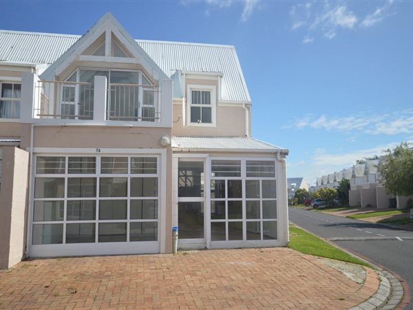 3 Bedroom Townhouse 3 Bedroom Townhouse