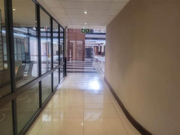 88  m² Commercial space