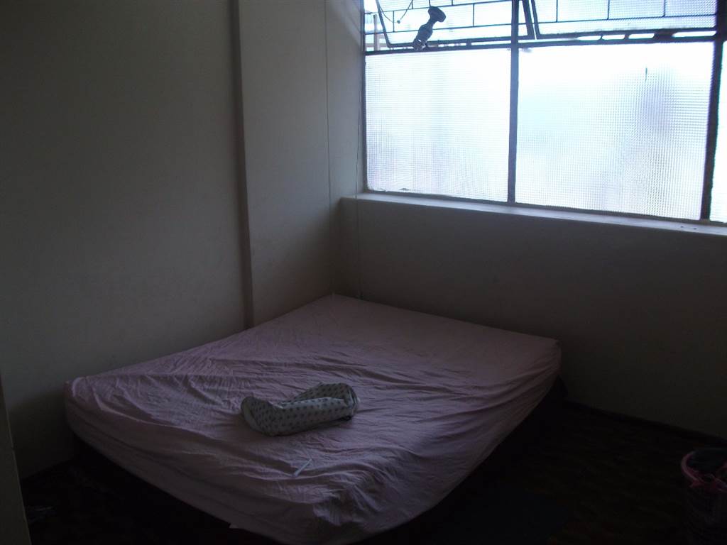 2 Bed Apartment in Vereeniging photo number 9