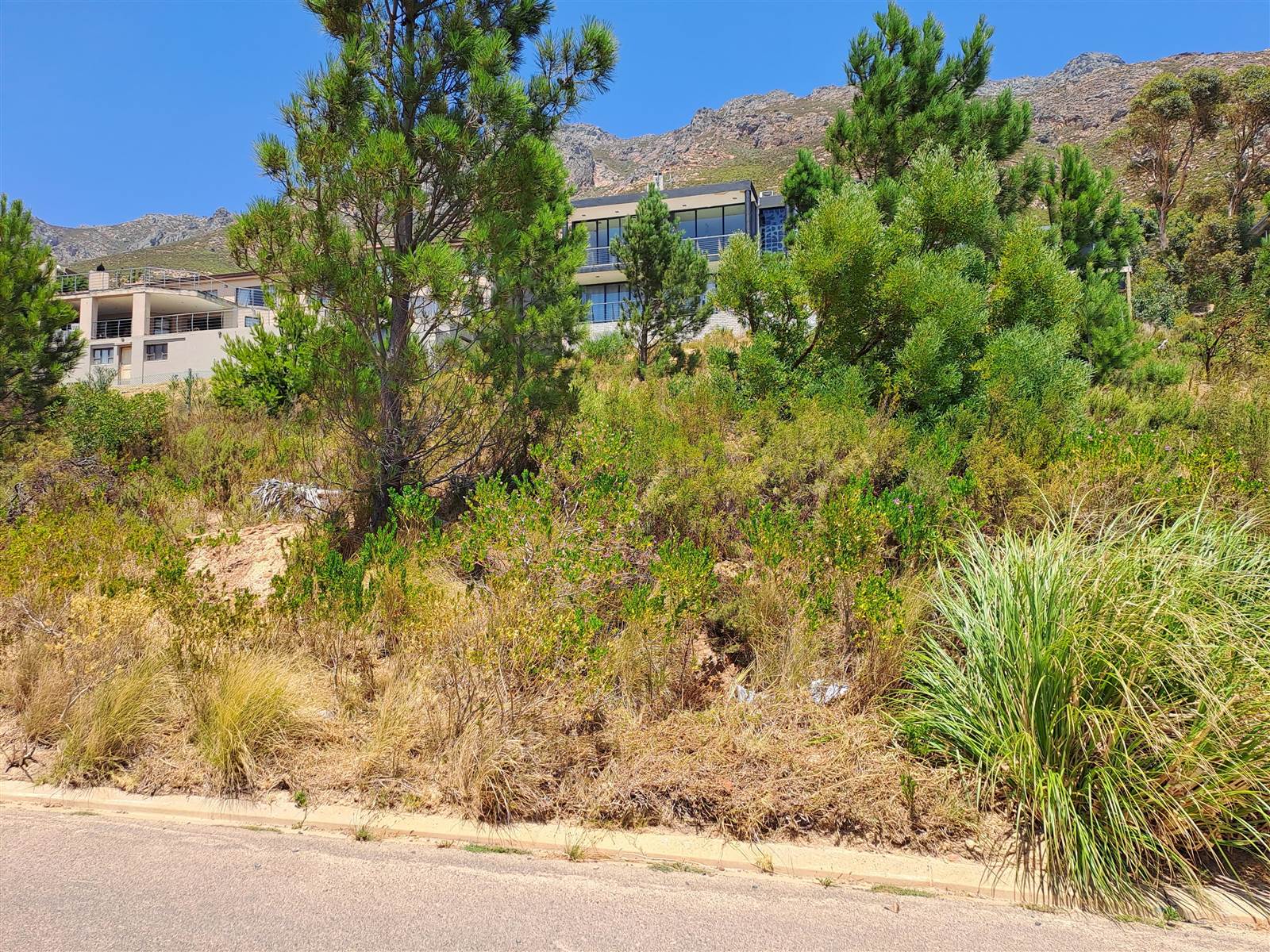 870 m² Land available in Gordons Bay Central photo number 4