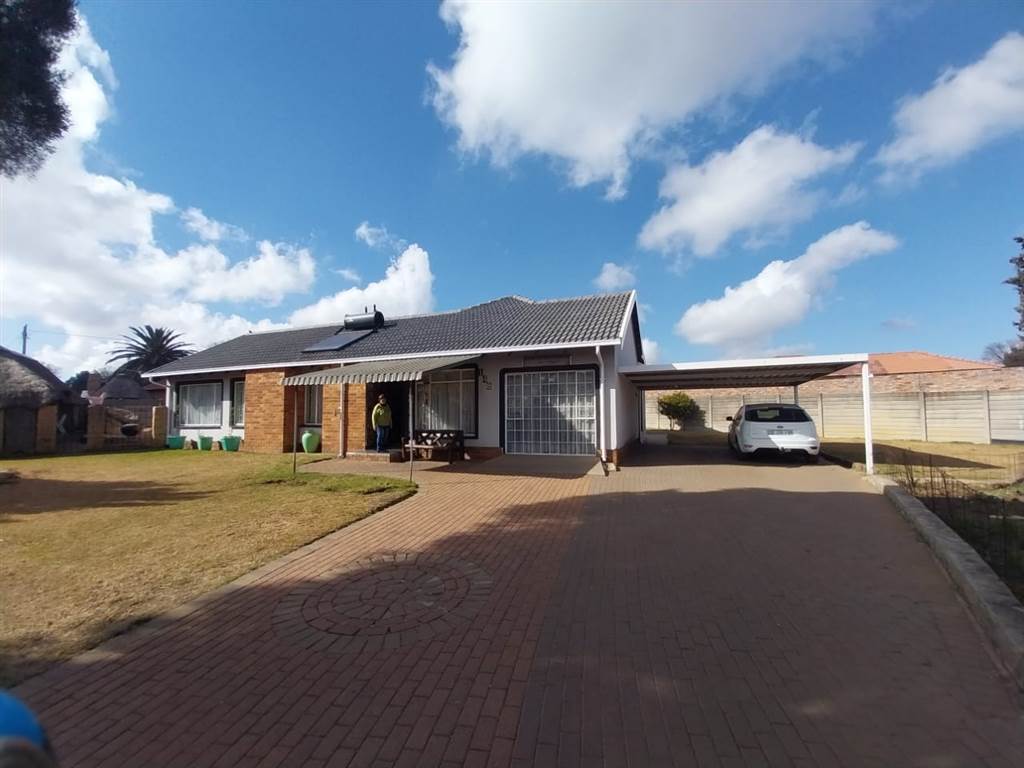 3 Bed House in Brakpan North photo number 23