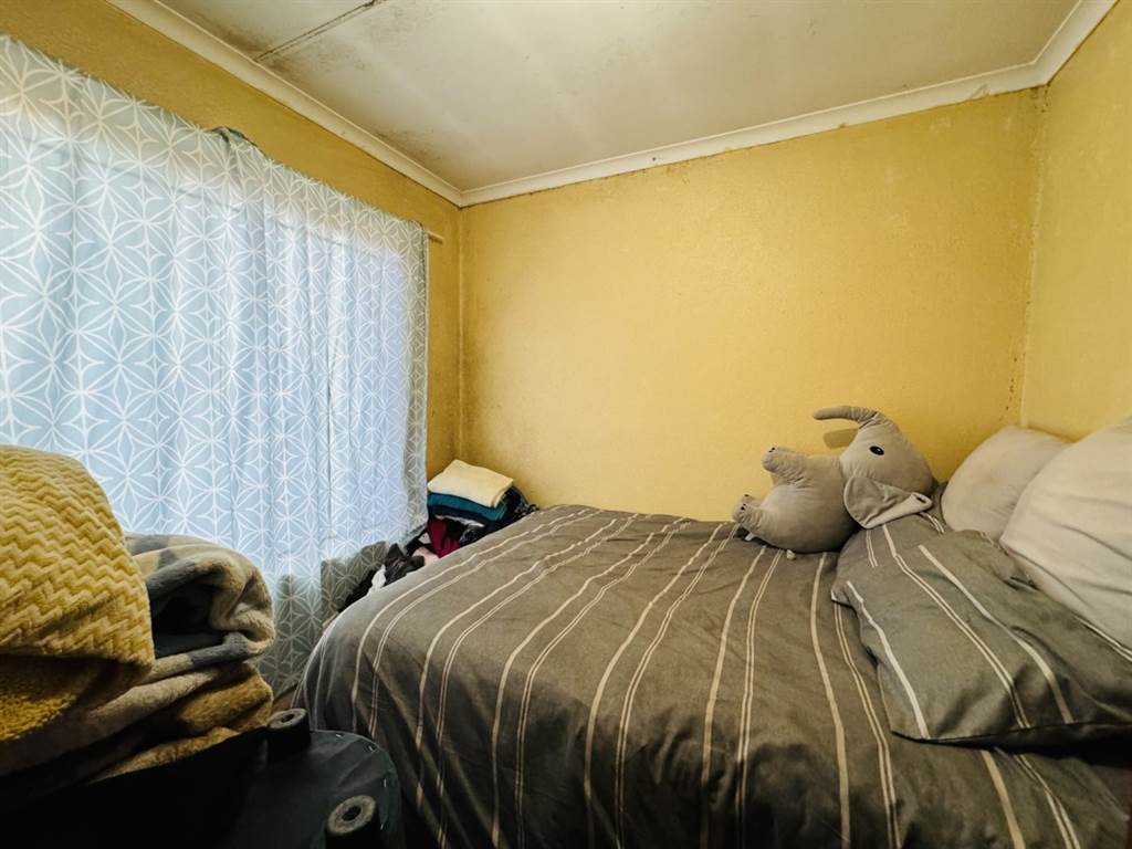 4 Bed House in Kwa Thema photo number 13