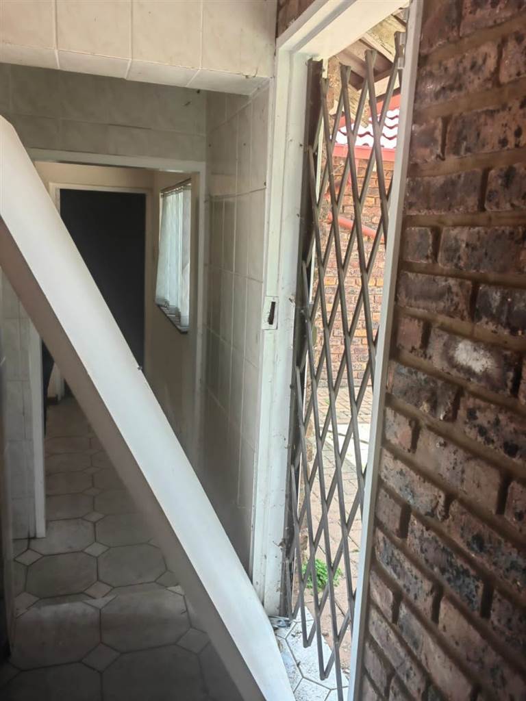 1.6 ha Land available in Witbank Central photo number 8
