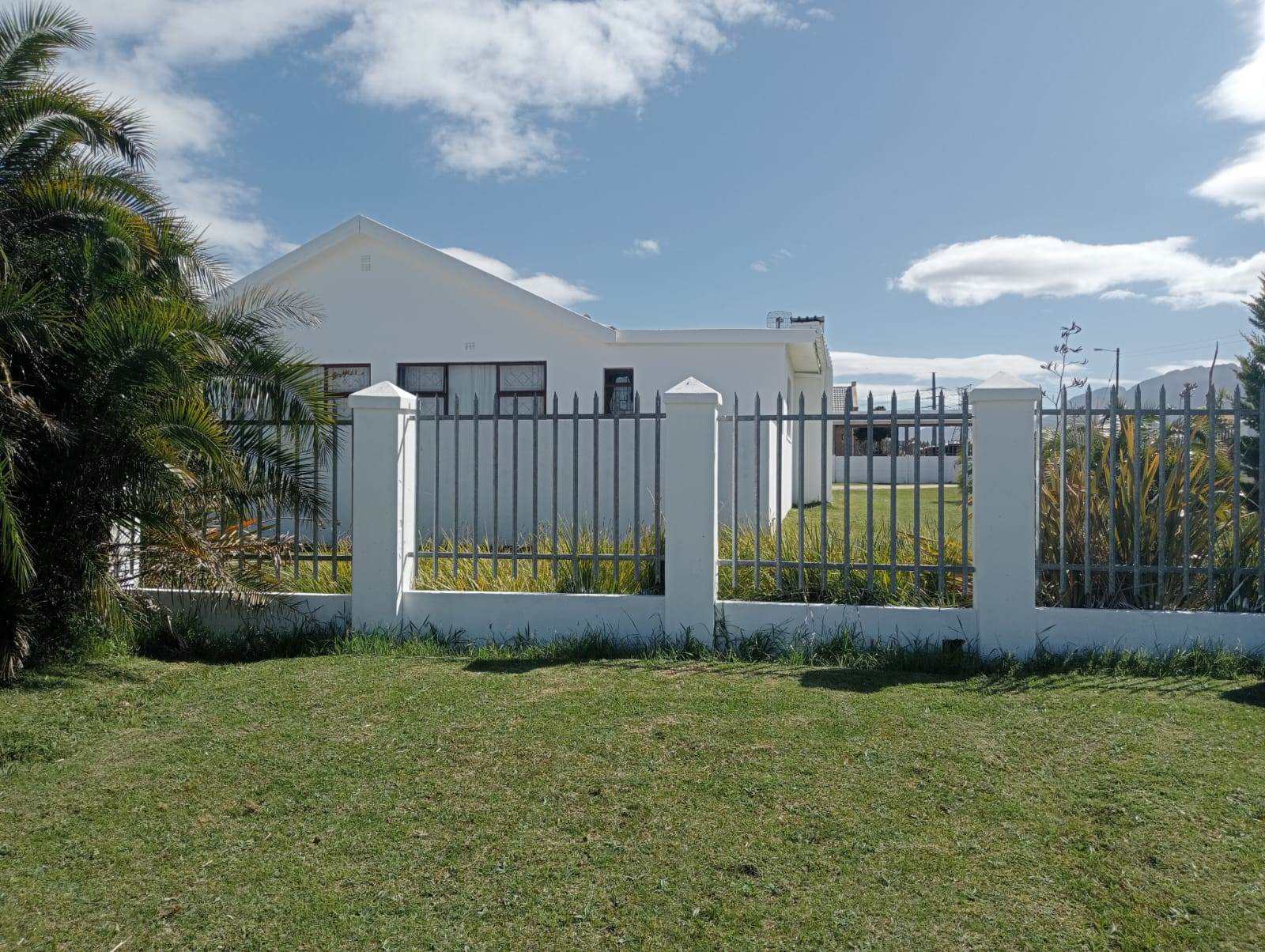 3 Bed House in Pacaltsdorp photo number 3