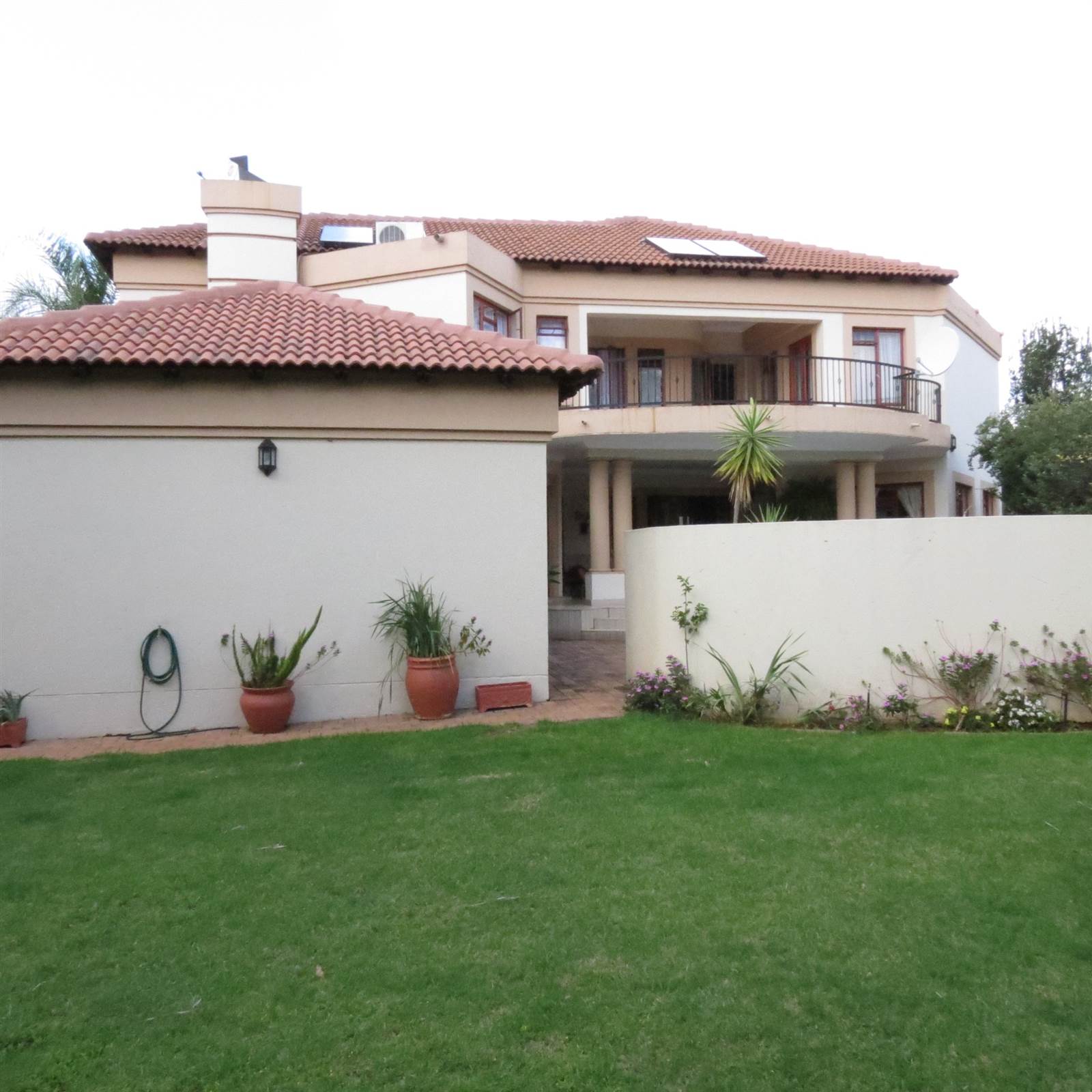 4 Bed House in Silver Lakes Golf Estate photo number 28